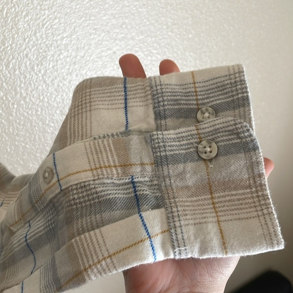 Goodfellow & Co Midweight Standard Fit Plaid Flannel Size Medium - Picture 5 of 7